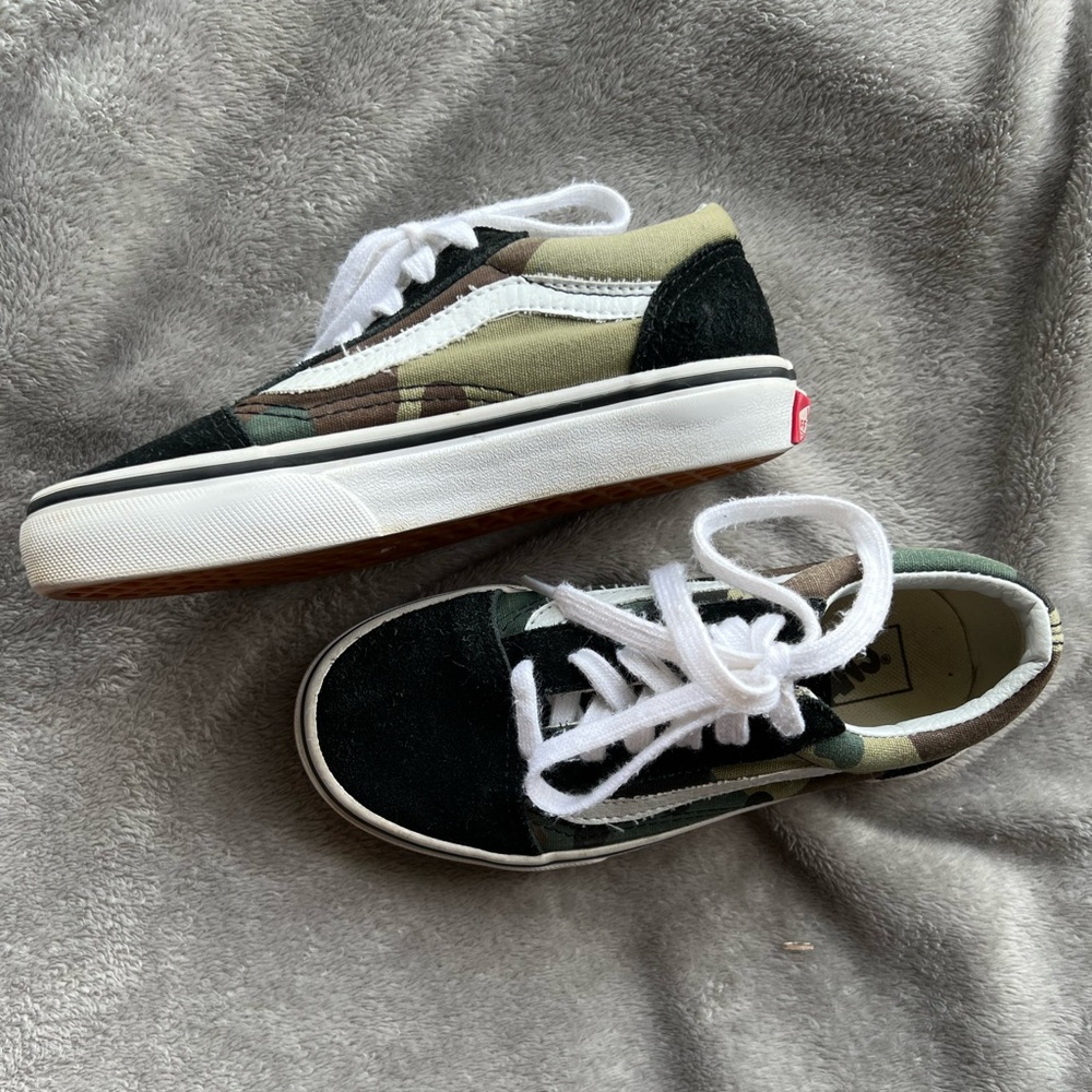 Camo Old Skool Vans size 13